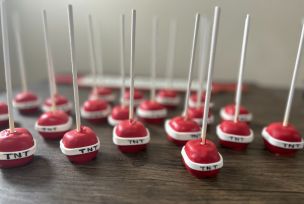 TNT Cakepops